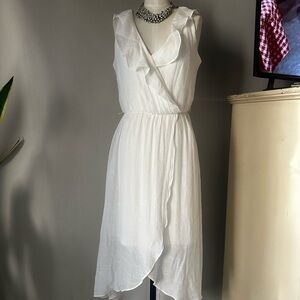 Iz Byer Women’s White High Low Peacock White Dress Size Small